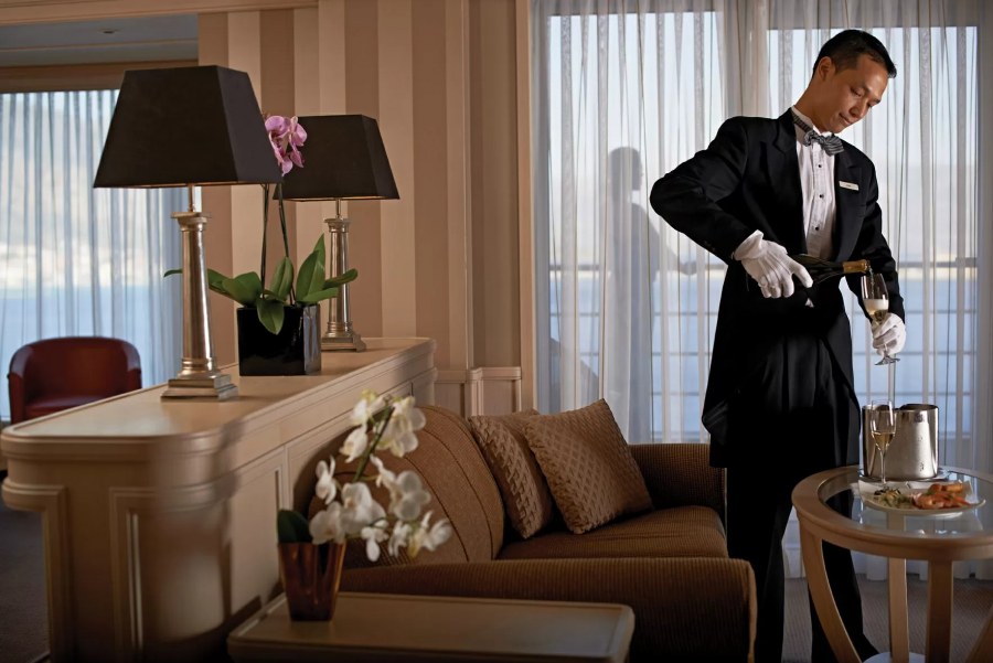 Батлер дворецкий