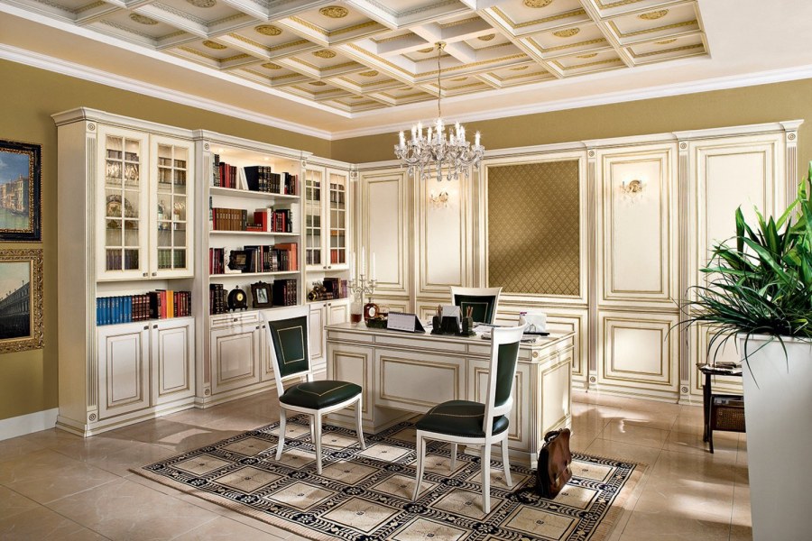 Кессонный потолок в кабинете