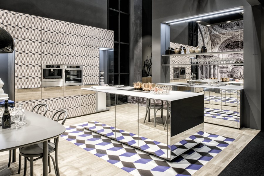 Кухонные фасады с зеркалом