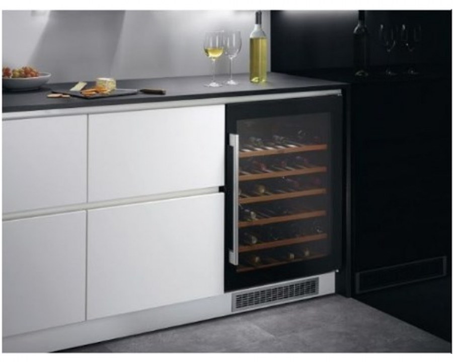 Винный шкаф AEG swb66001dg