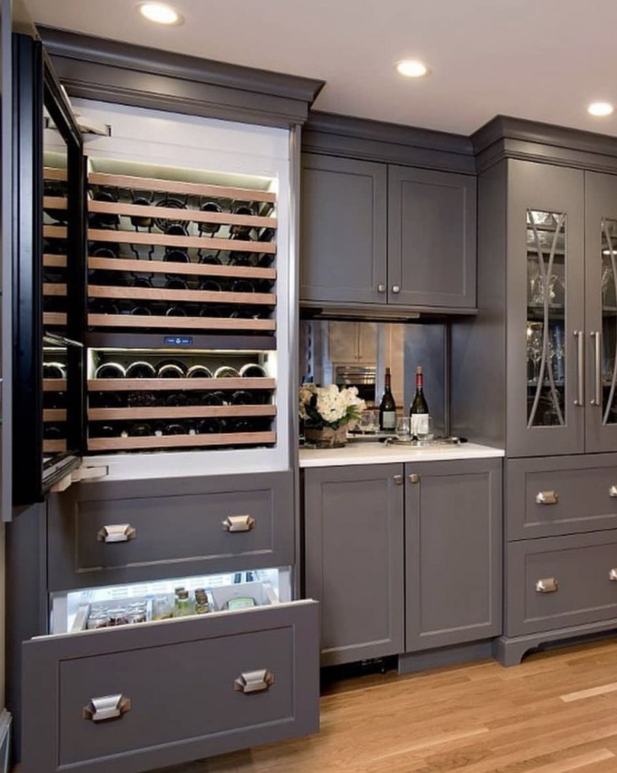 Винный холодильник в интерьере