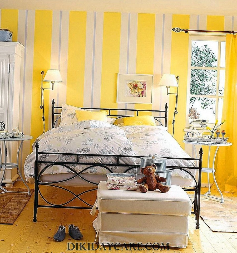 Желтая спальня