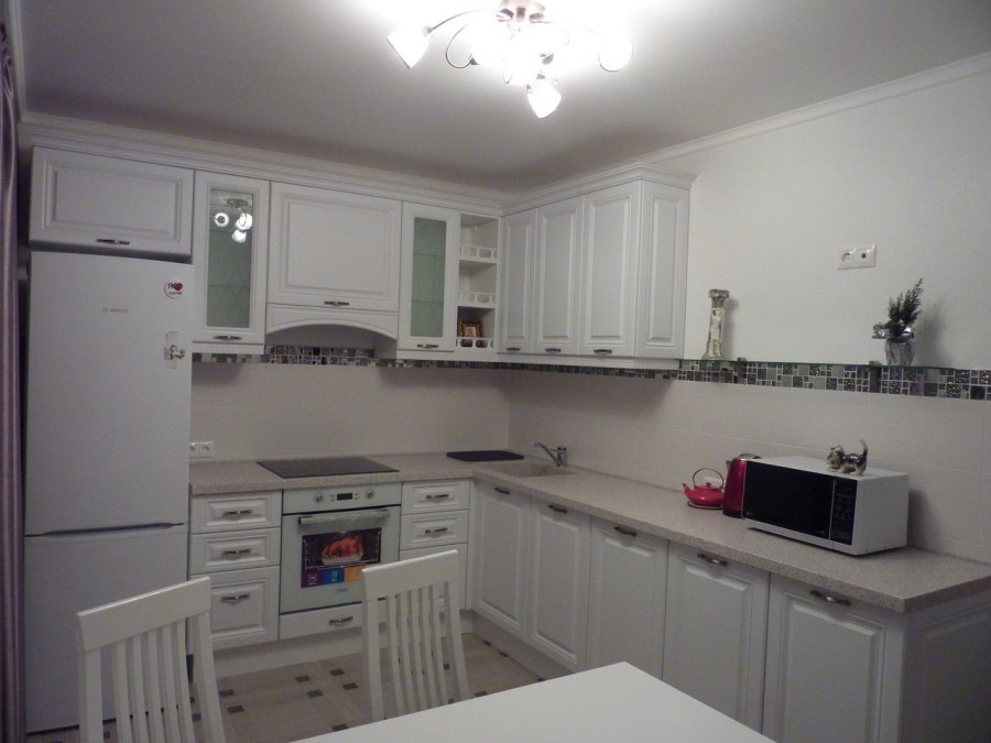 Кухонный гарнитур Авеню 2 м ясень жемчуг