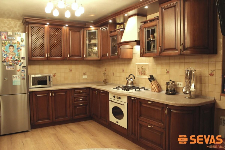 Кухонный гарнитур коричневый под дерево