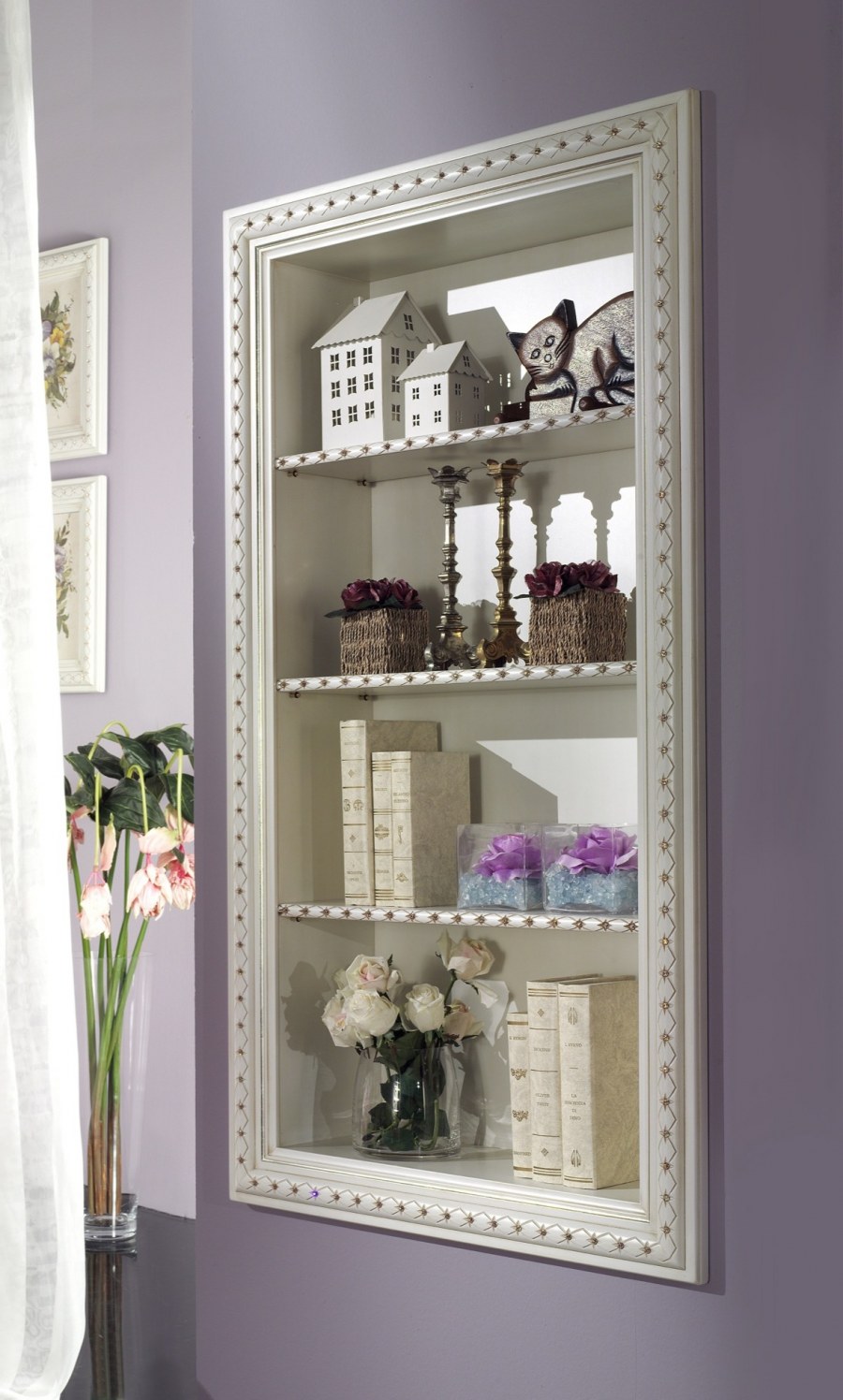 Ниша с полками