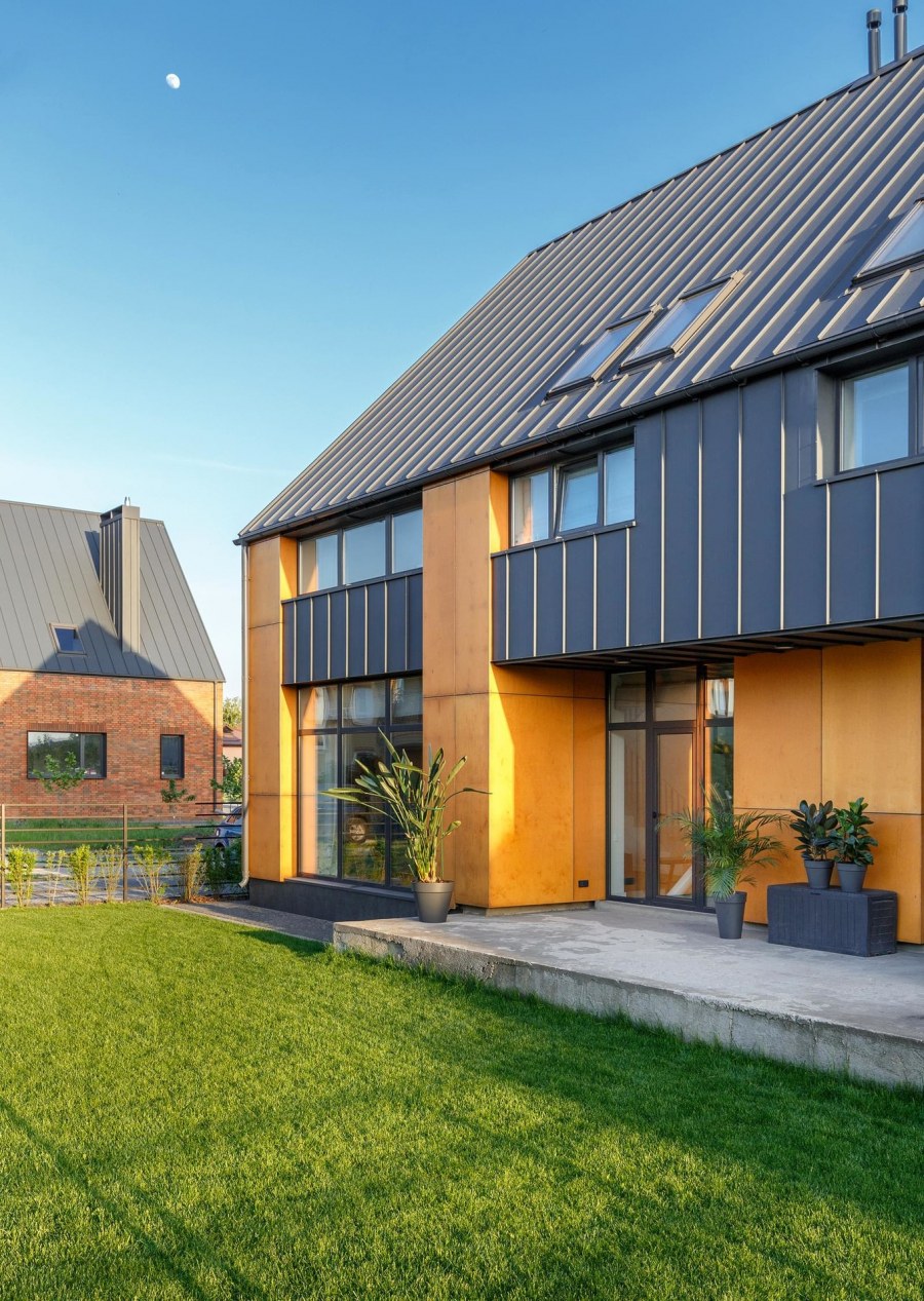 Коттедж на две семьи