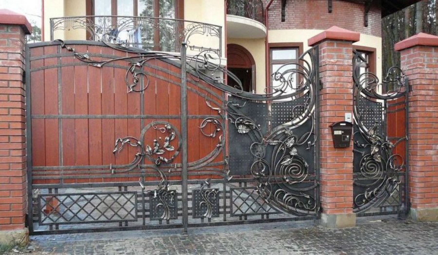 Кованые ворота Божедомов