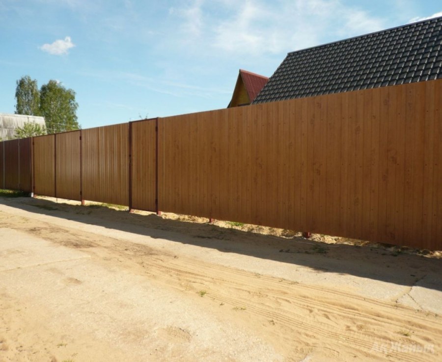 Красивый деревянный забор