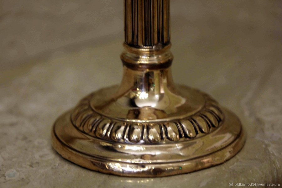 Медный канделябр