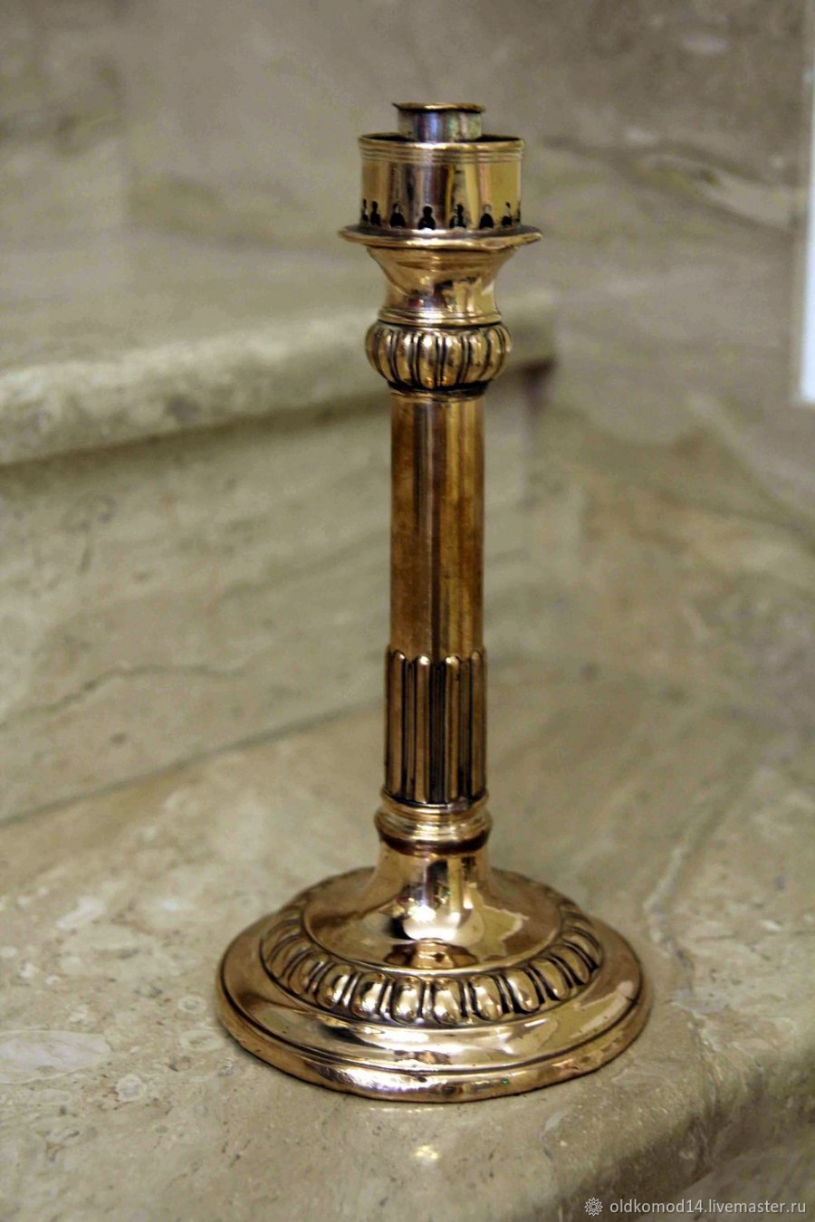 Антикварные подсвечники