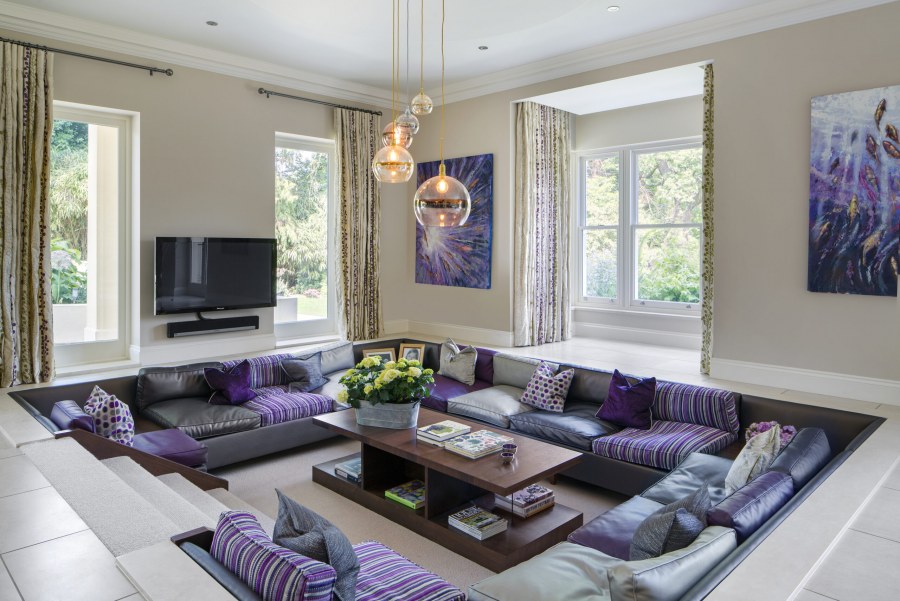 Интерьер с насыщенными цветами