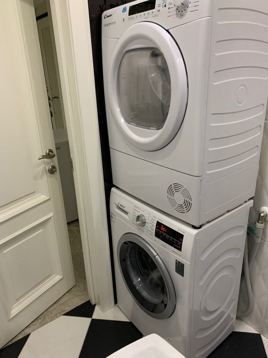 Узкая сушильная машина Candy cs4 h7a1de-07