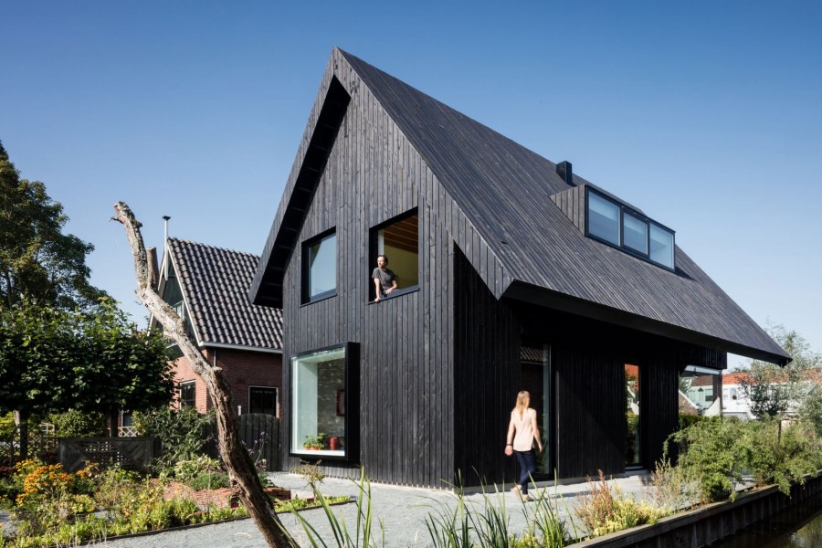 Каркасный дом с мансардой внутри