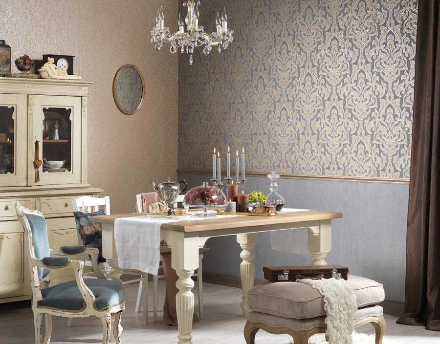 Классические обои в интерьере