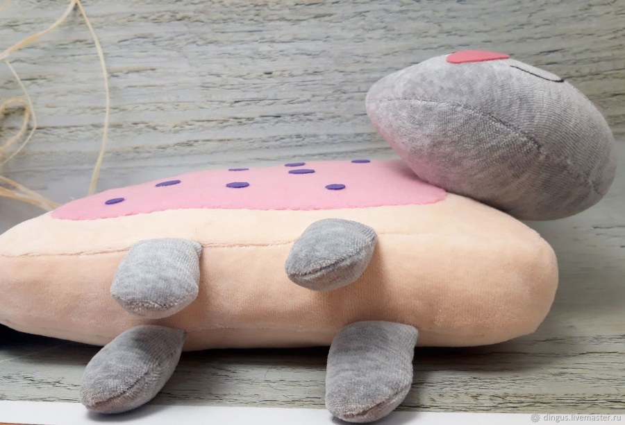 Панно домики из морских камней