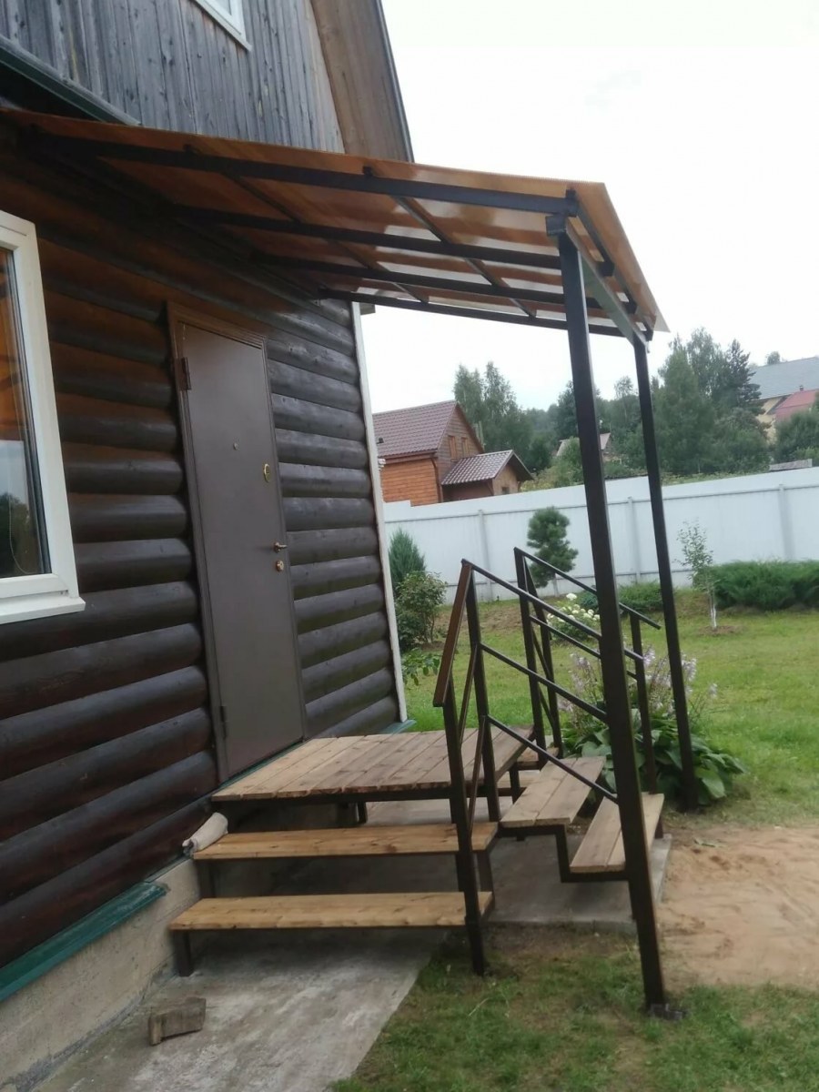 Крыльцо с навесом