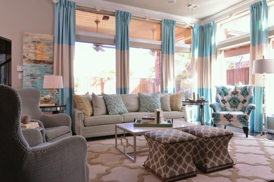 Интерьер гостиной в бежево голубых тонах