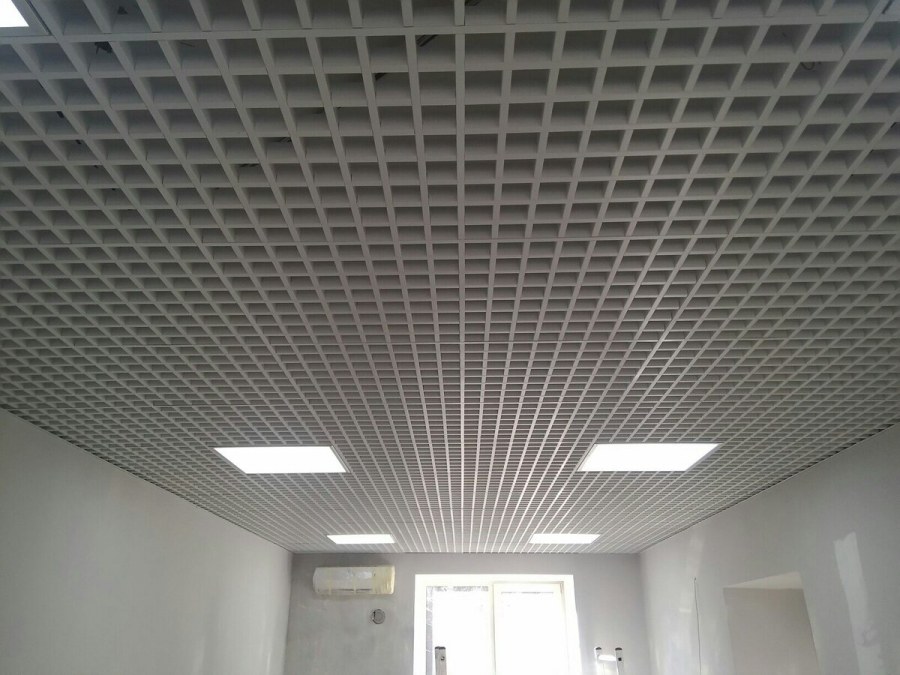 Потолок Грильято лофт