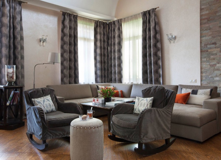 Гостиная с 2мя окнами