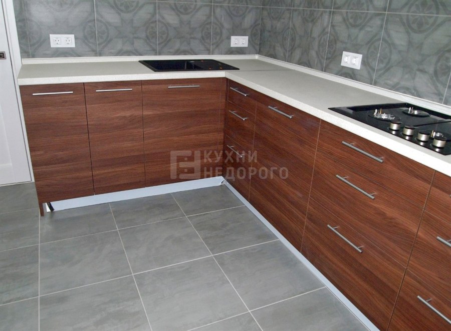 Кухня светлый верх темный низ под дерево