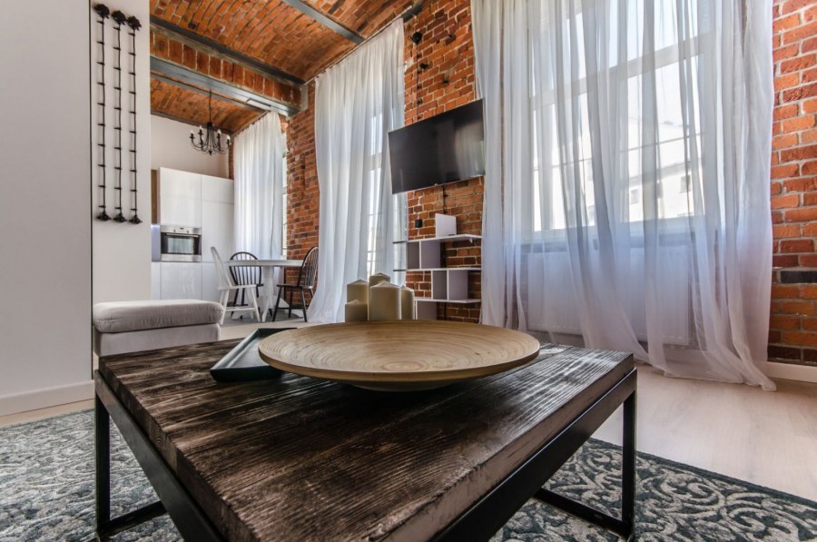 Шторы лофт в интерьере гостиной