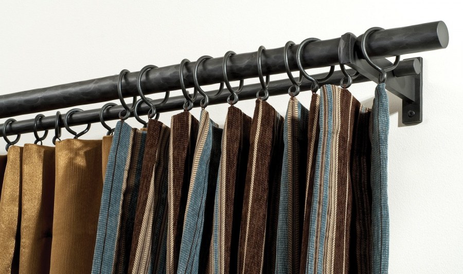 Кованые карнизы в интерьере