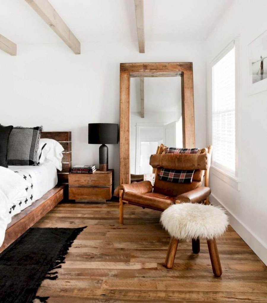 Интерьер Сканди с деревом