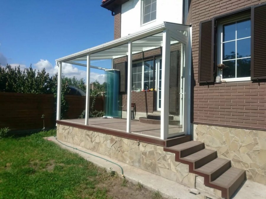 Входная группа с террасой