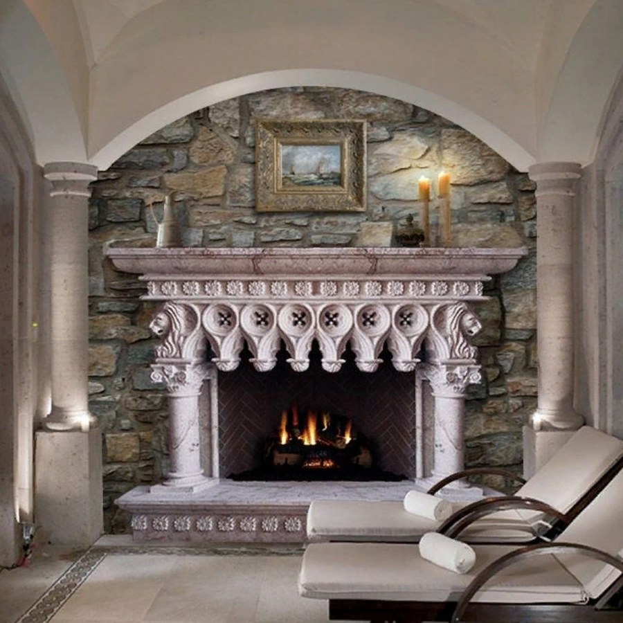 Камин с колоннами