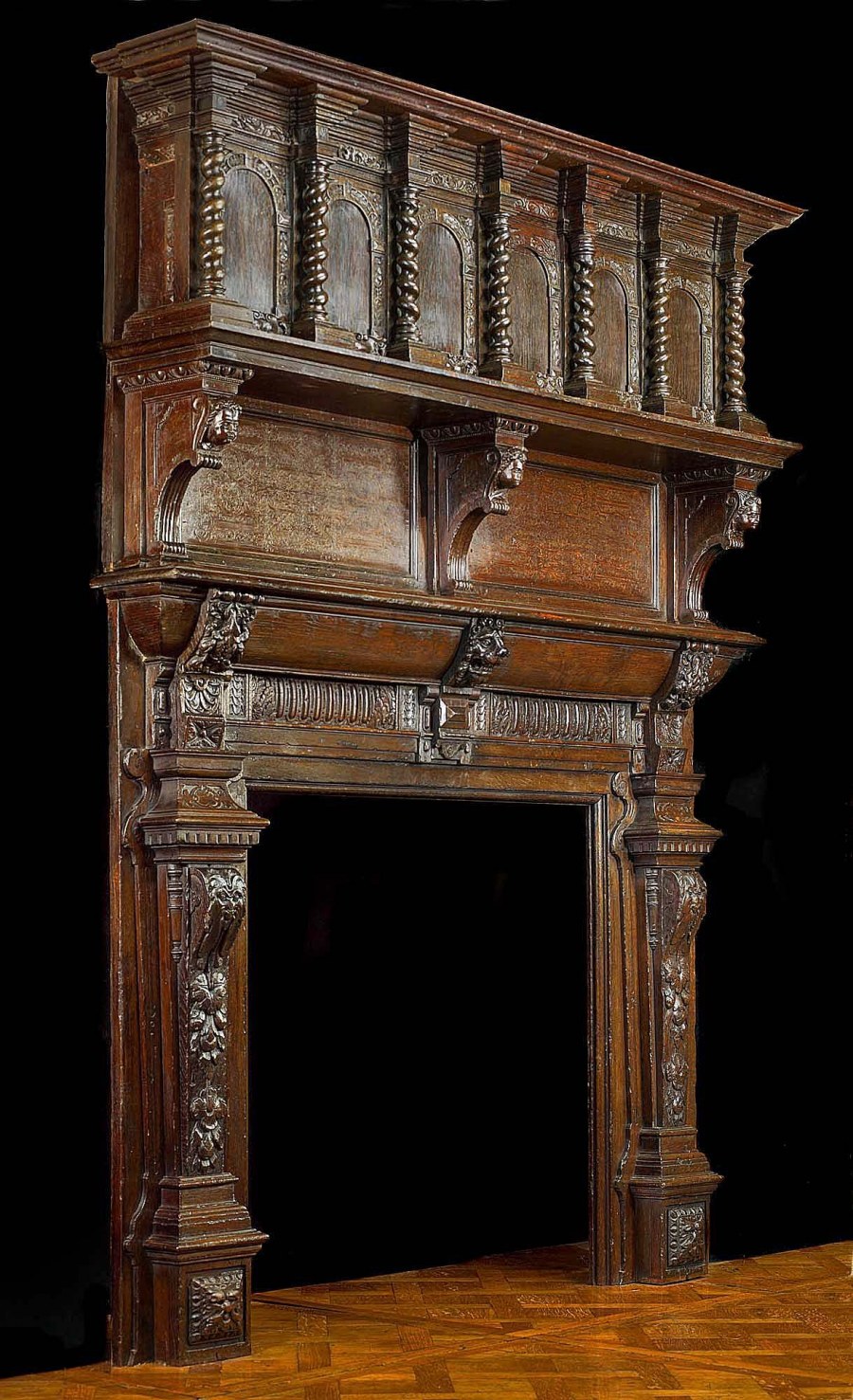 Камин Готика