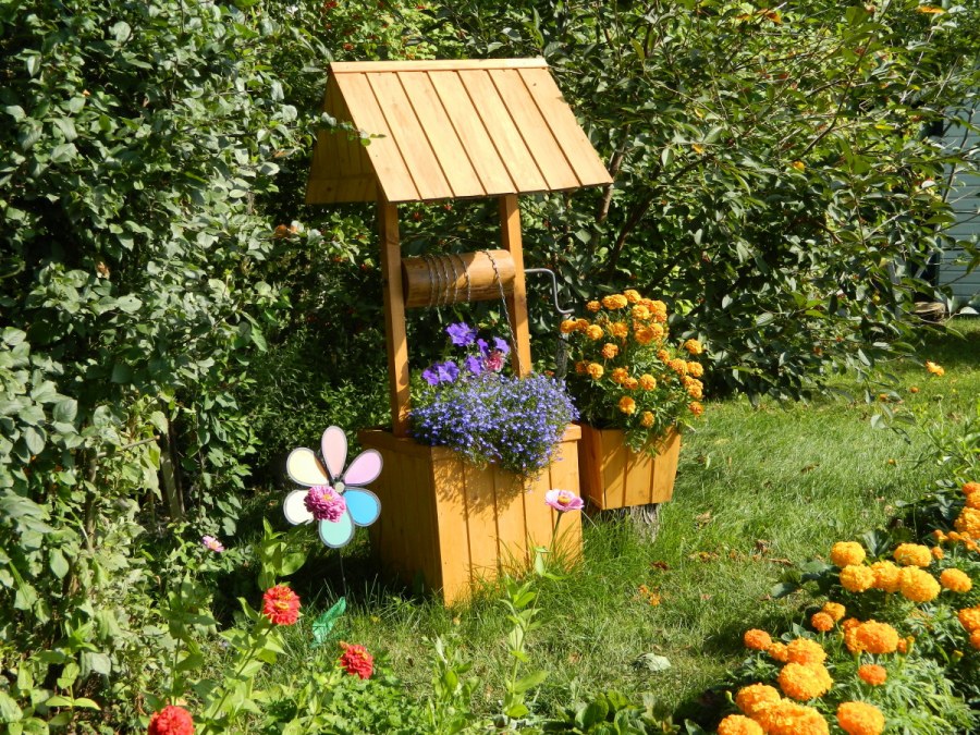 Украшения сада на садовом участке