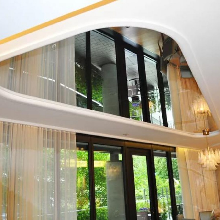 Зеркальный потолок