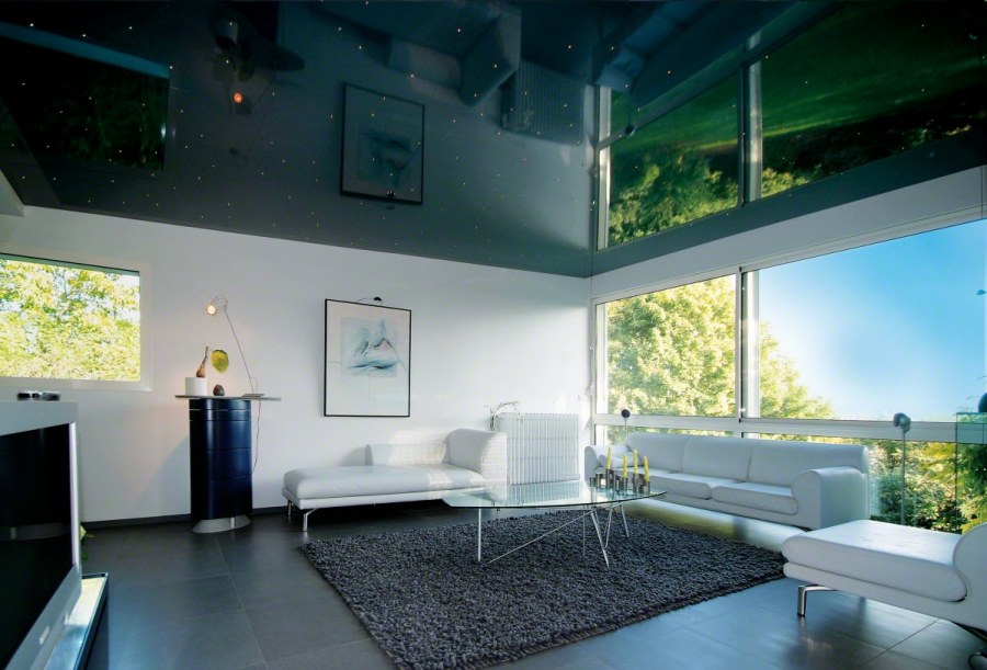 Черный зеркальный потолок