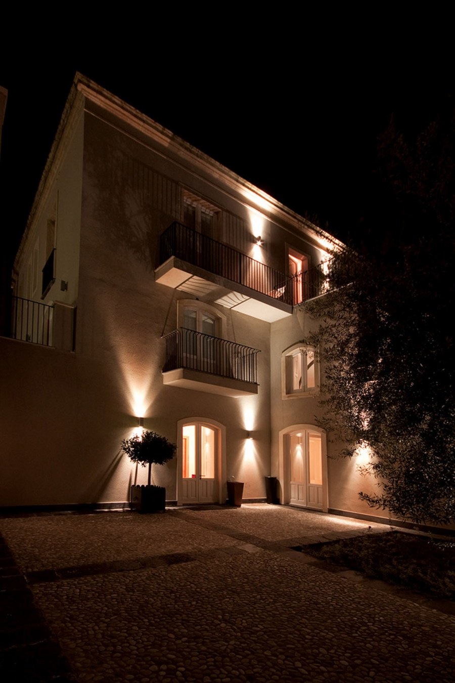 Фасадное освещение