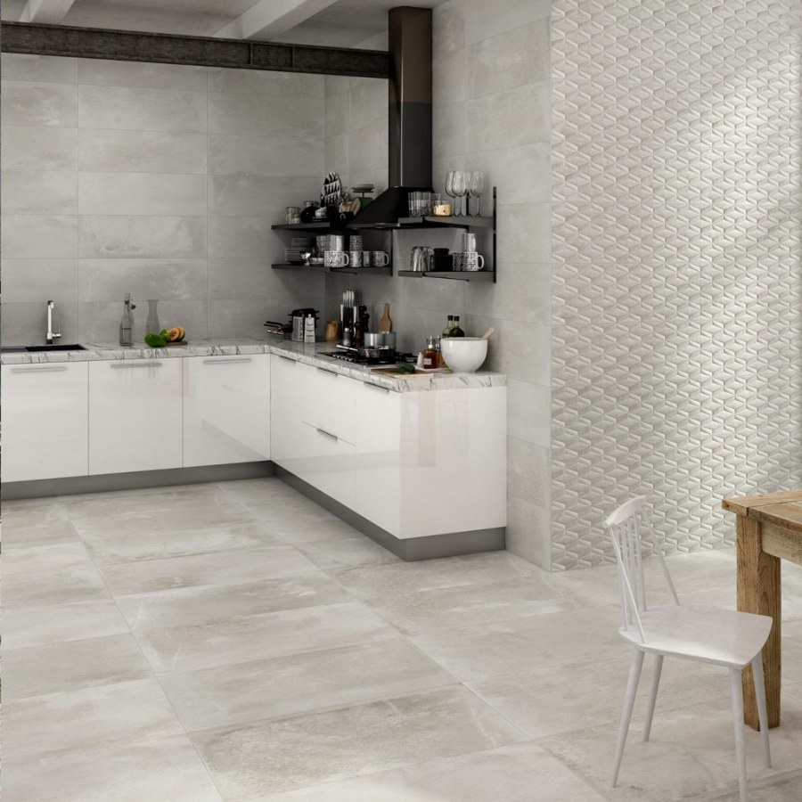 Светлая плитка на кухне