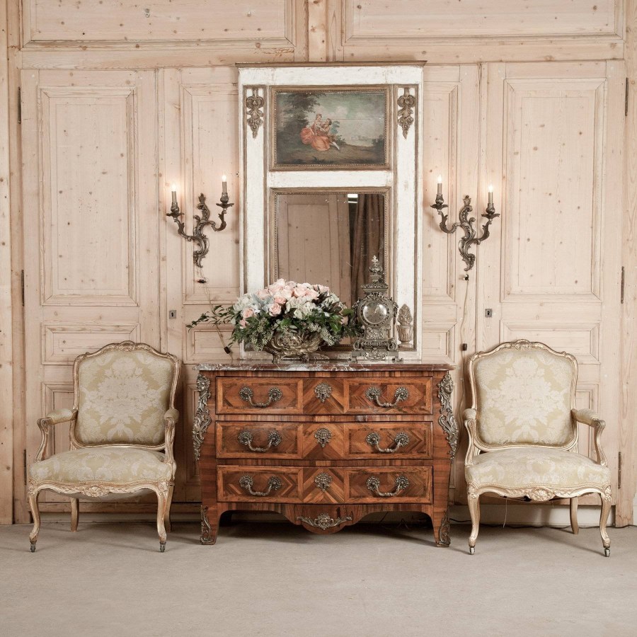 Винтажная мебель для гостиной