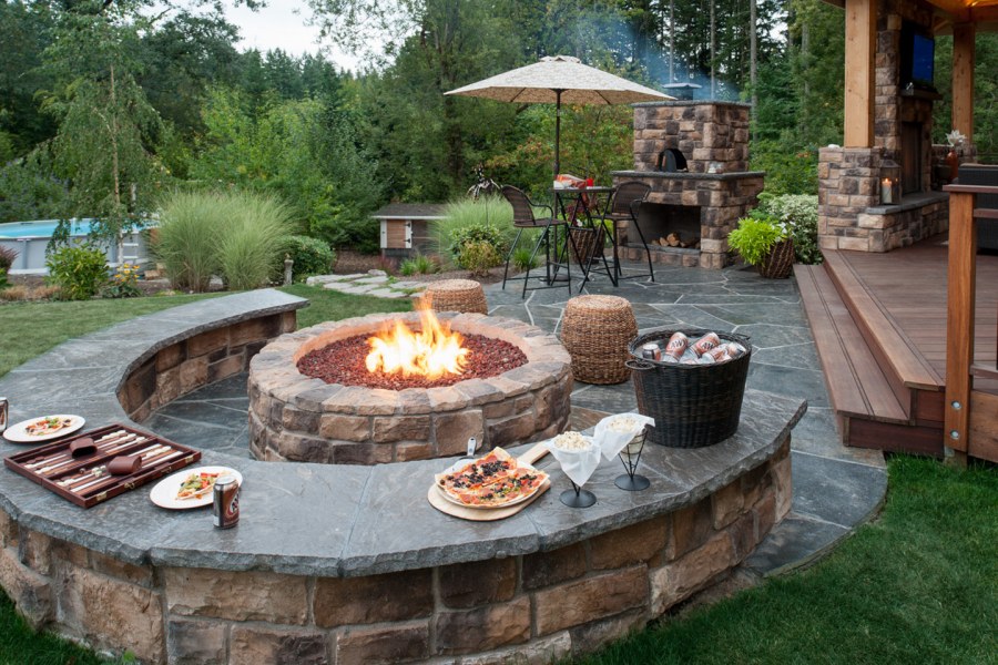 Круглая площадка для барбекю