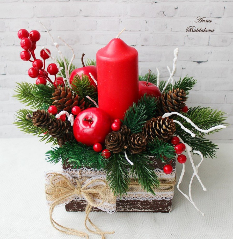 Еловые украшения на стол