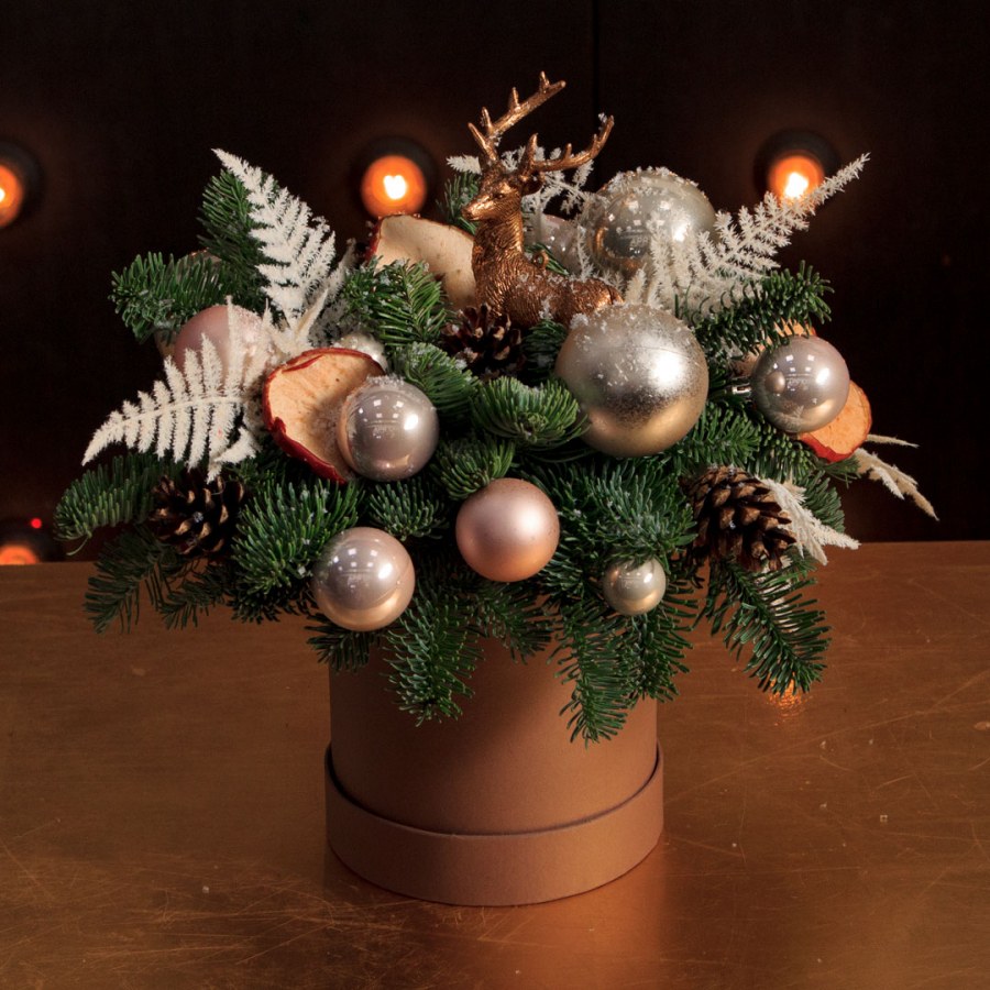 Напольные новогодние композиции