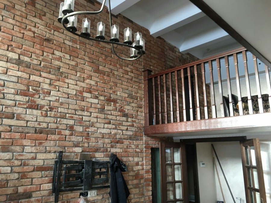 Старинный кирпич в интерьере