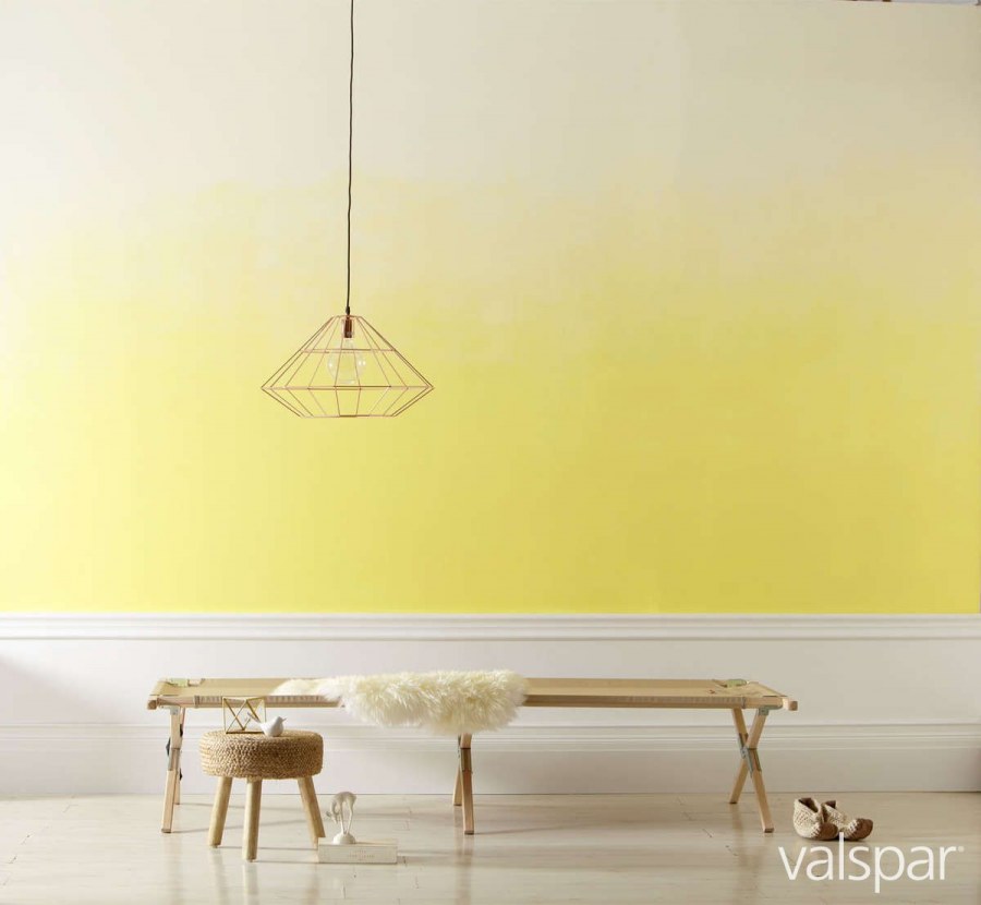 Градиентная покраска стен желтый