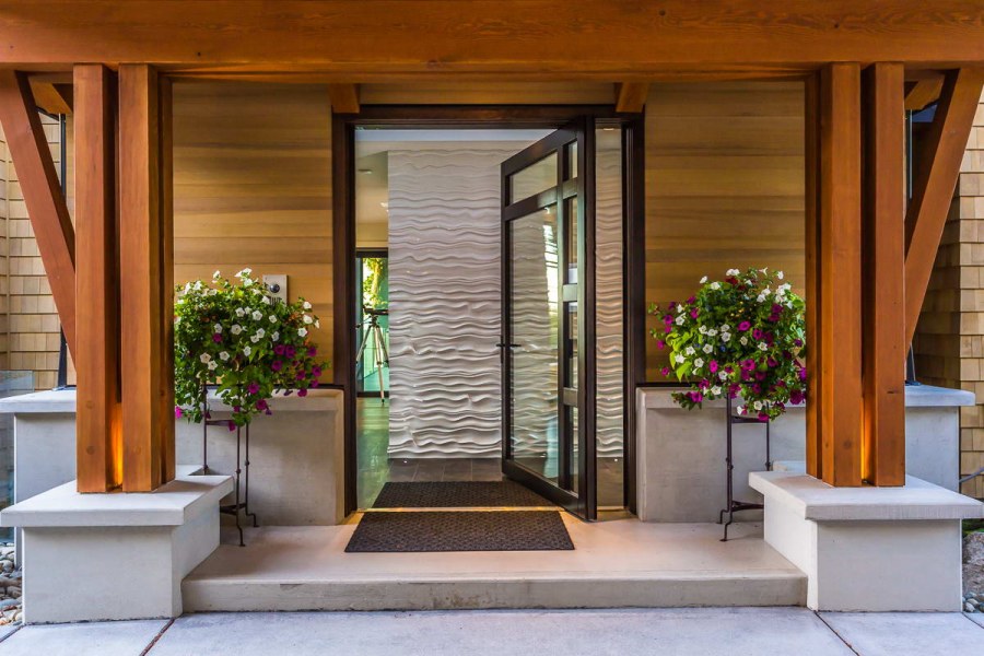 Входная группа с террасой