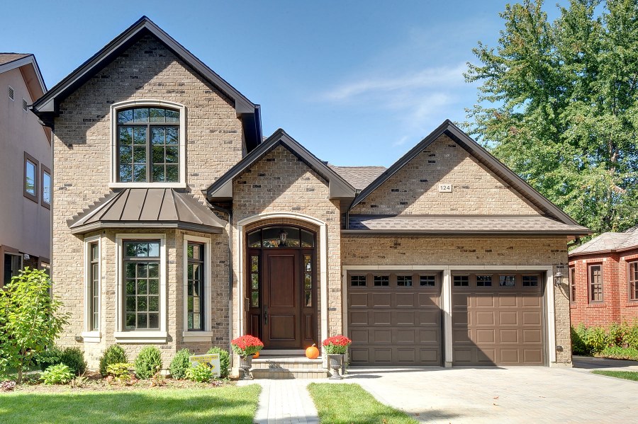 Входная группа в коттедж