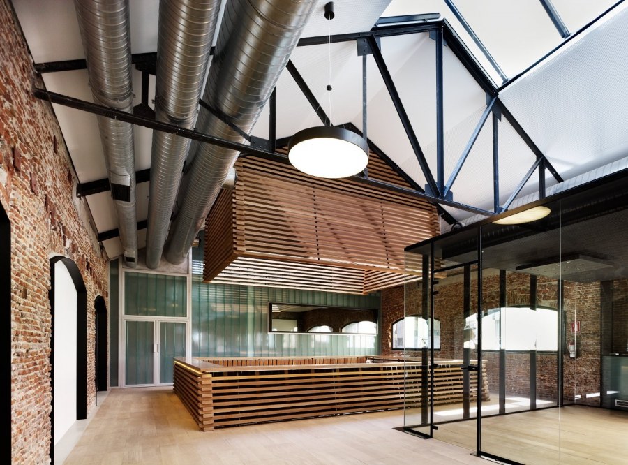 Атриум в стиле лофт