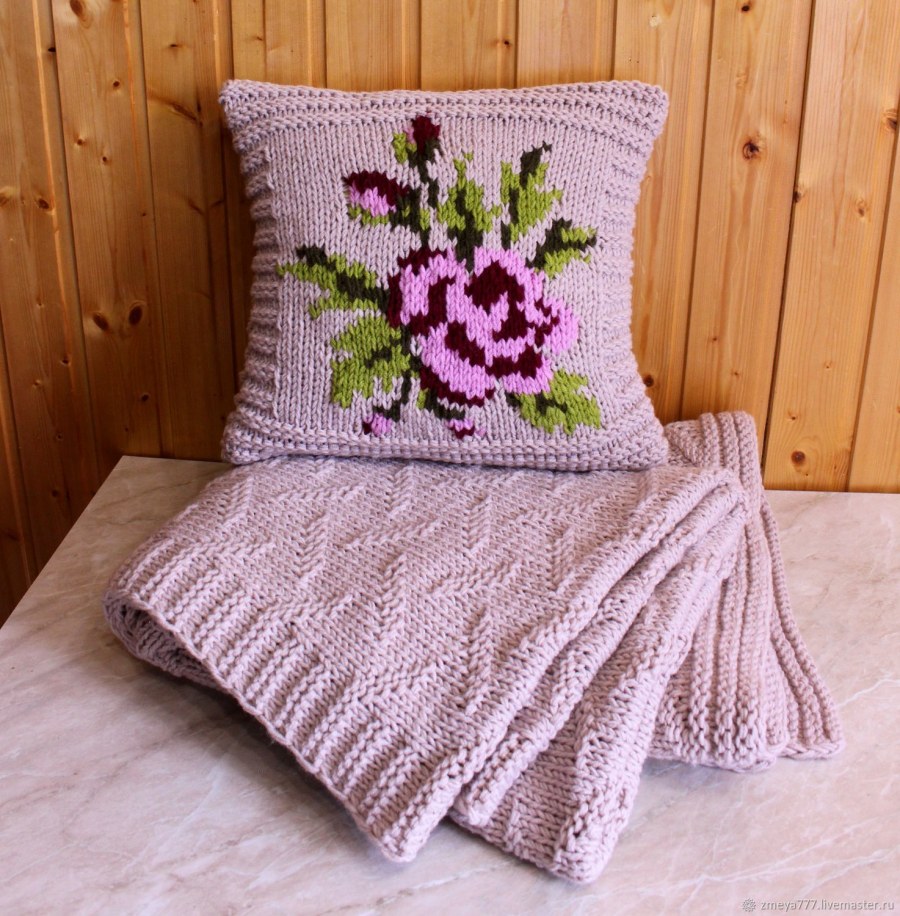 Вязаные подушки