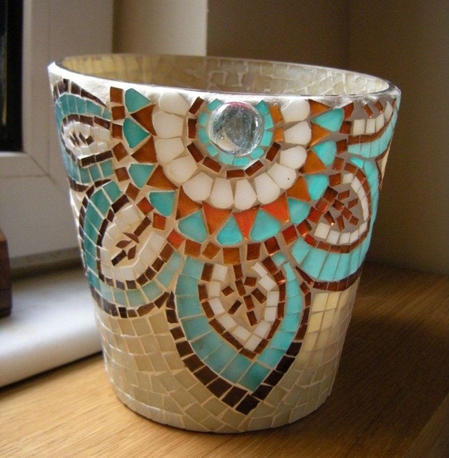 Декор цветочных горшков мозаика
