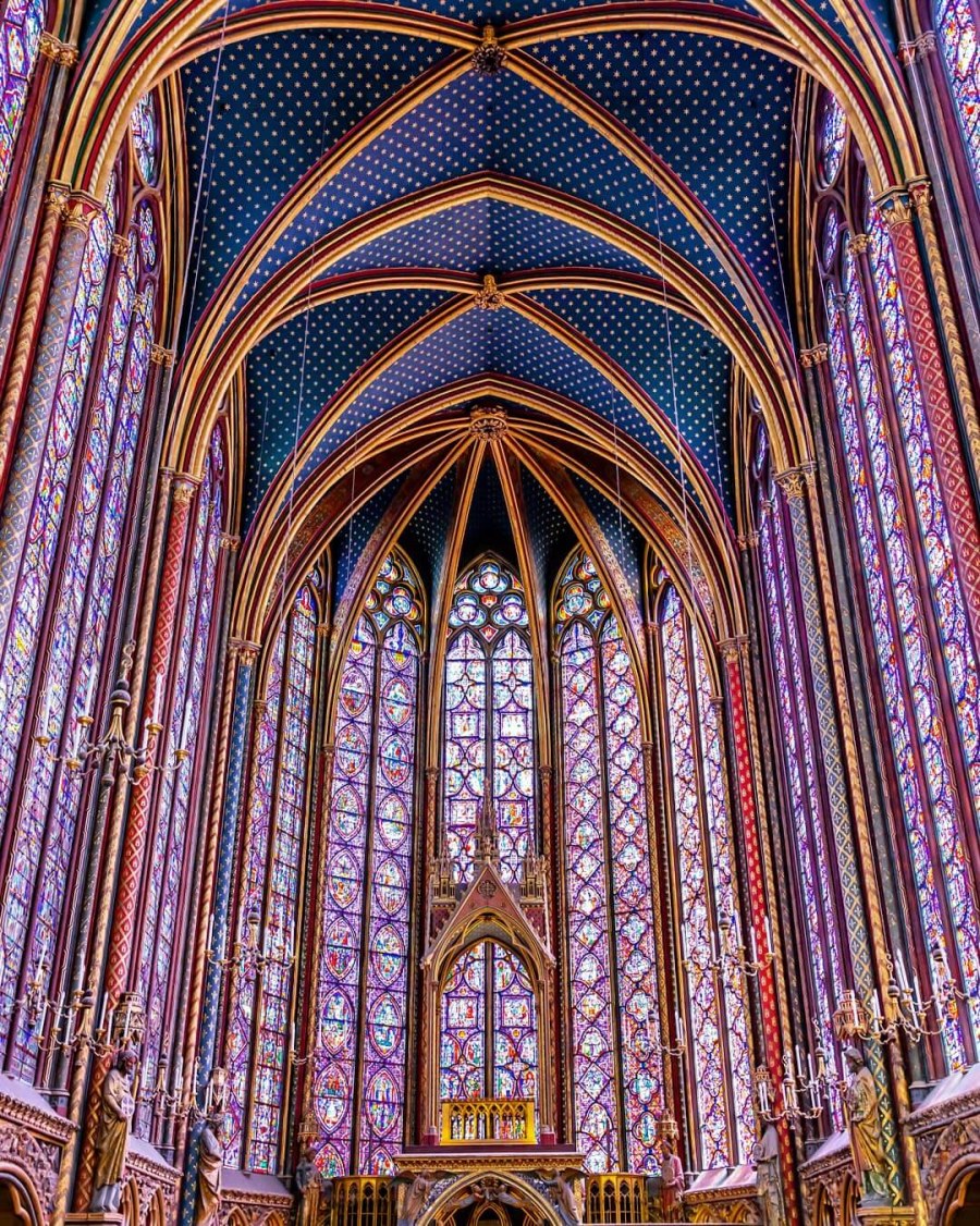 Романские витражи церкви сен-Шапель