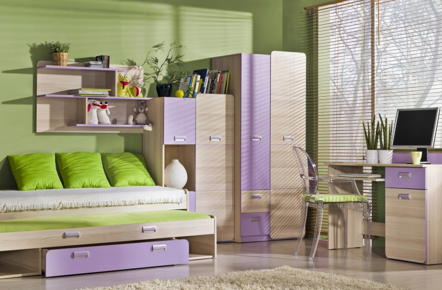 Детская в оранжевых тонах