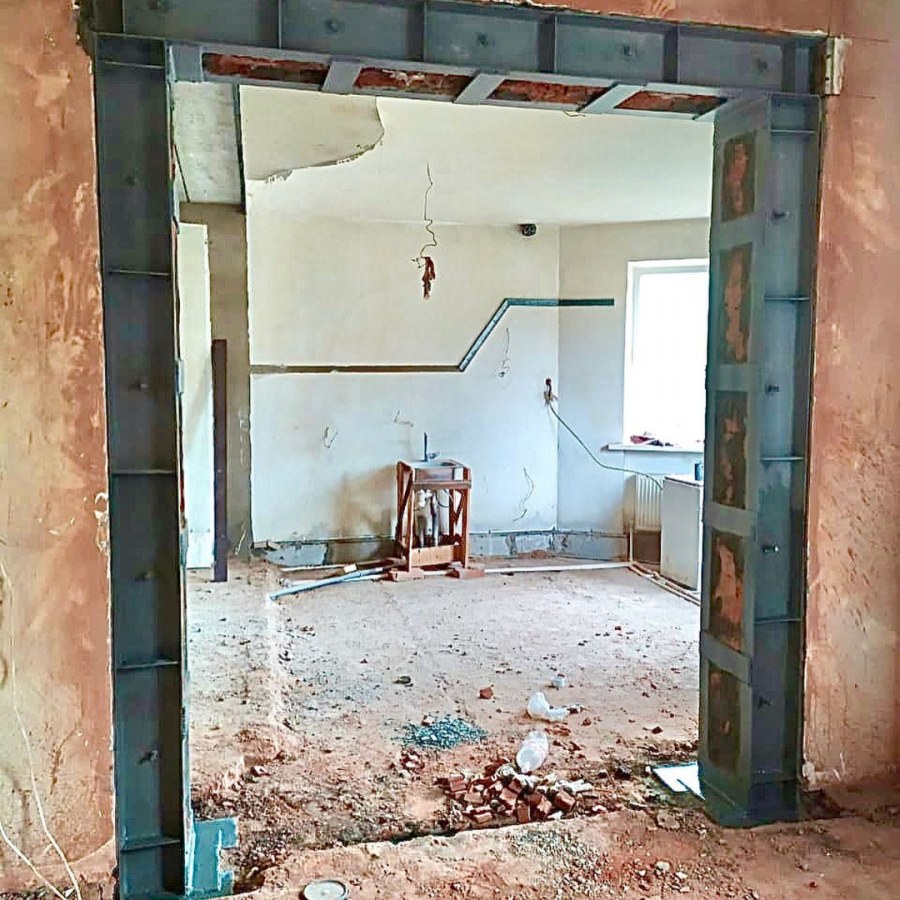 Усиление проема в бетонной стене