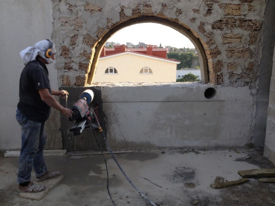 Резка проемов в стенах